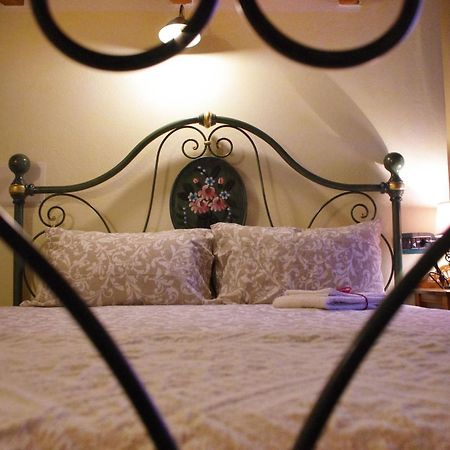 Dè Ajala - B&B de Charme Laconi Bagian luar foto