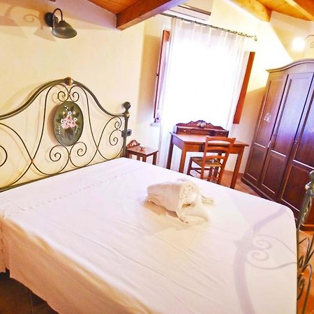 Dè Ajala - B&B de Charme Laconi Bagian luar foto