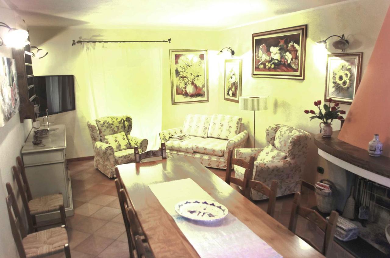 Dè Ajala - B&B de Charme Laconi Bagian luar foto