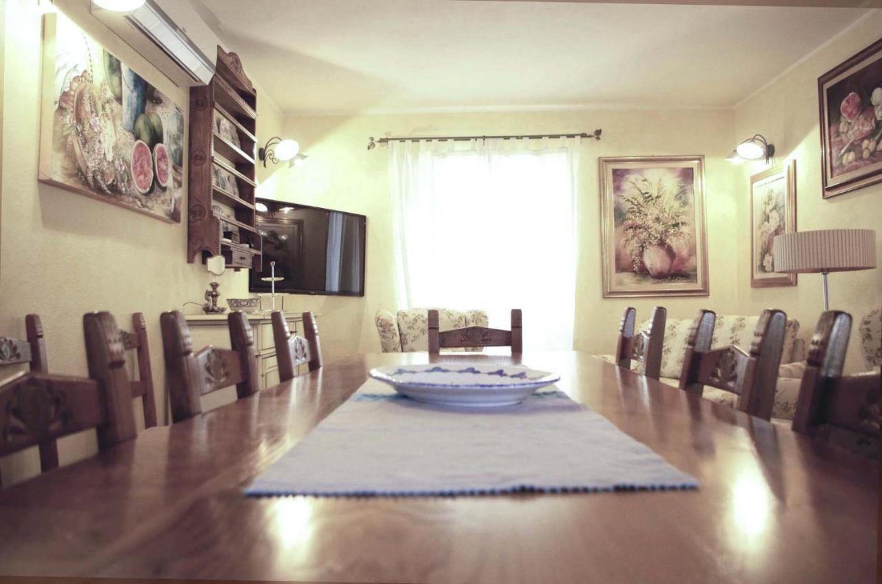 Dè Ajala - B&B de Charme Laconi Bagian luar foto