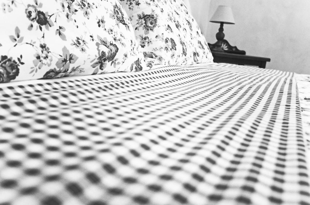 Dè Ajala - B&B de Charme Laconi Bagian luar foto