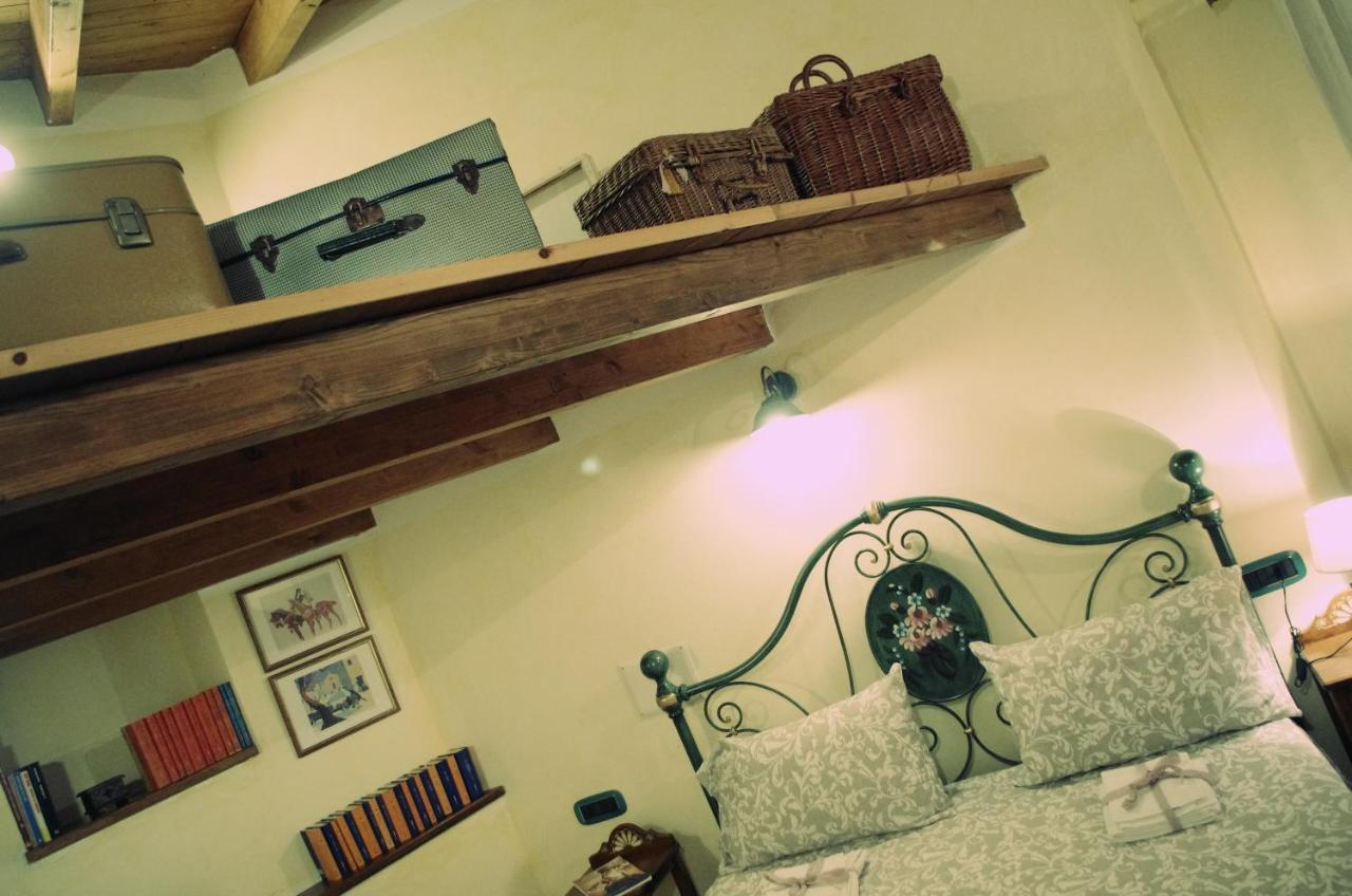 Dè Ajala - B&B de Charme Laconi Bagian luar foto