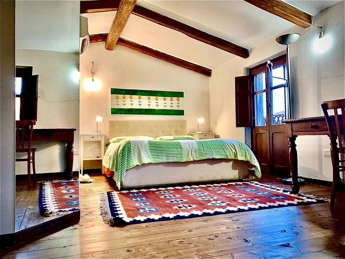 Dè Ajala - B&B de Charme Laconi Bagian luar foto